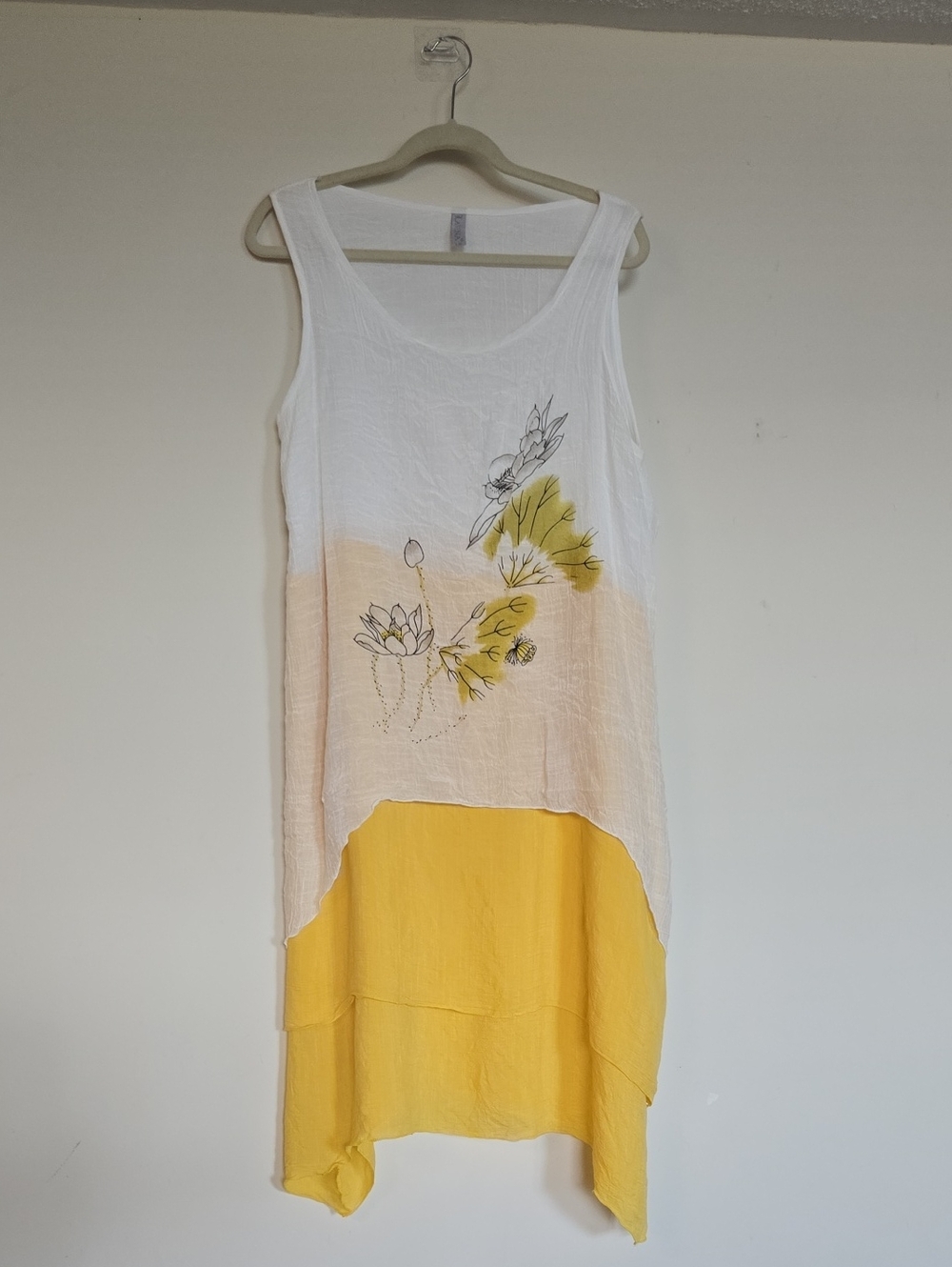Asymmetrical floral dip-hem dress white yellow lightweight A-line summer flowy